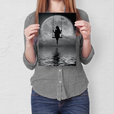 Plakat metalowy Kobieta na huśtawce Prezent