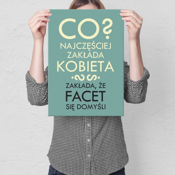 Plakat metalowy Co zakłada kobieta Prezent