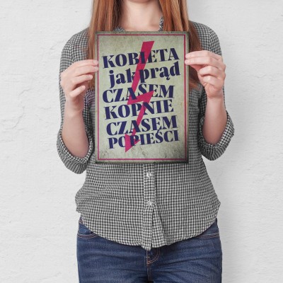 Plakat metalowy Kobieta jest jak prąd
