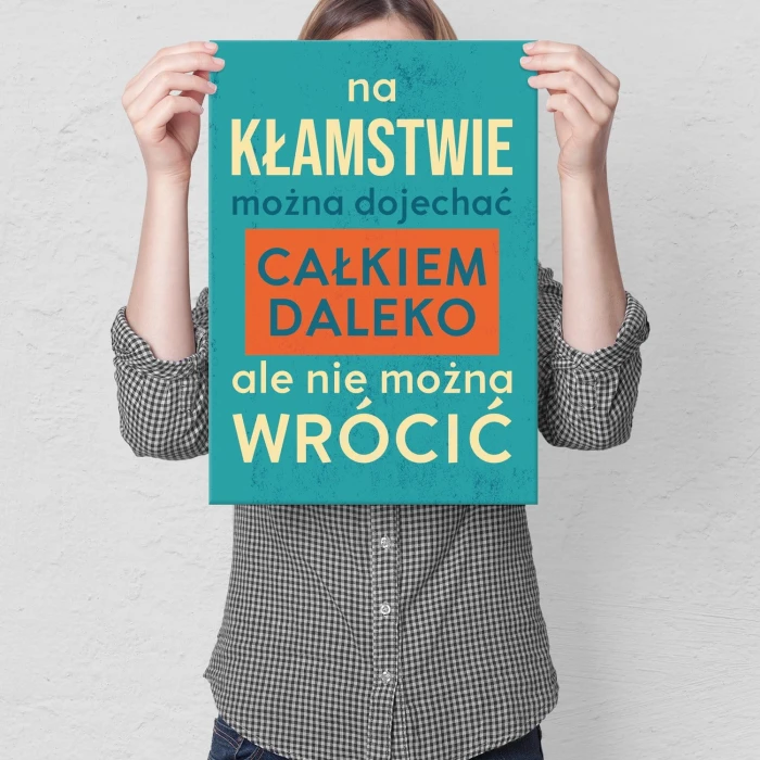 Plakat metalowy na kłamstwie