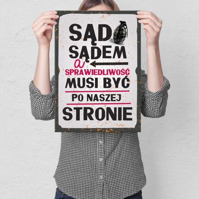 Plakat metalowy Sąd sądem Prezent