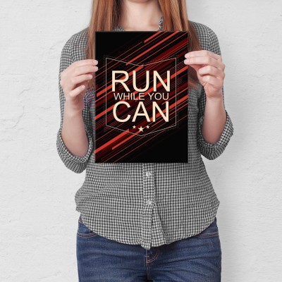 Plakat metalowy Run while you can Prezent