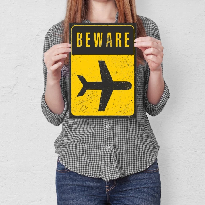 Plakat metalowy Beware plane Prezent