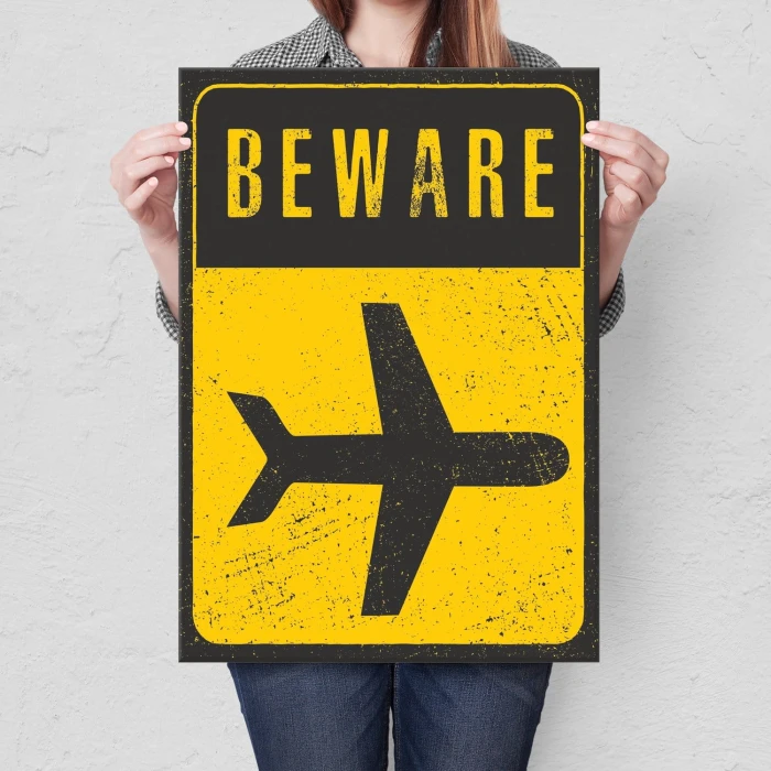Plakat metalowy Beware plane Prezent