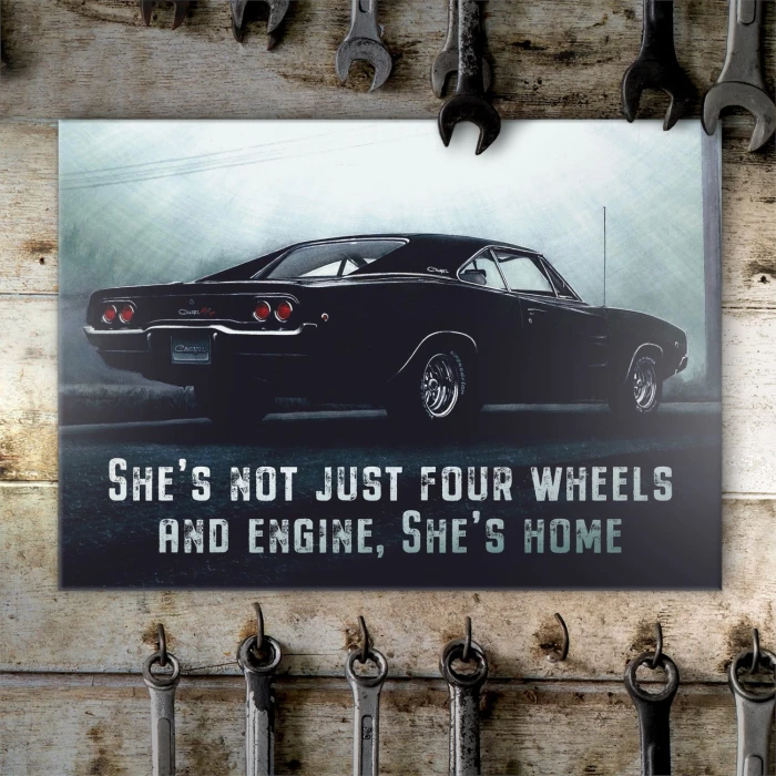 Plakat metalowy she is home Prezent