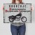 Plakat metalowy Motocykl angażuje Prezent