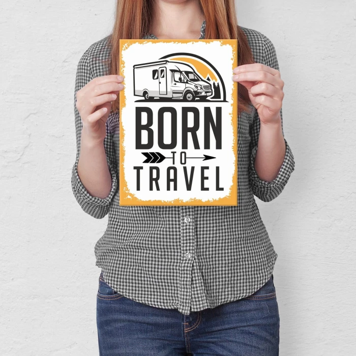 Plakat metalowy born to travel Prezent