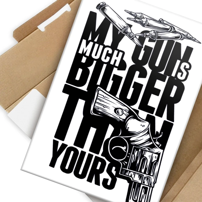 Plakat metalowy My gun is bigger Prezent