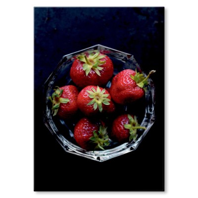 Plakat metalowy Truskawki w miseczce Prezent