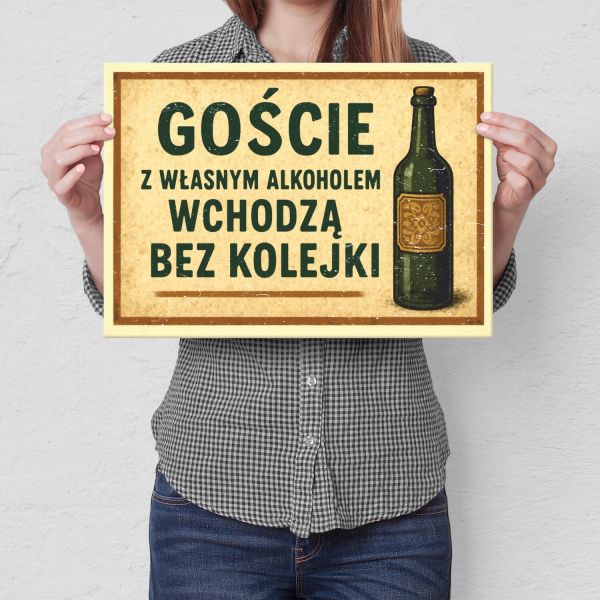 goście z alkoholem