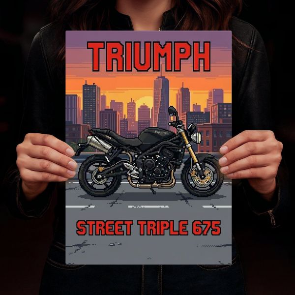 Triumph Street Triple 675 Retro Pixel Art