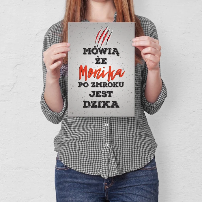Plakat metalowy Monika jest dzika Prezent