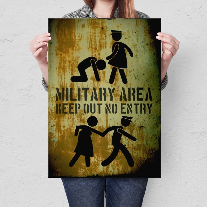 Plakat metalowy Military area Prezent