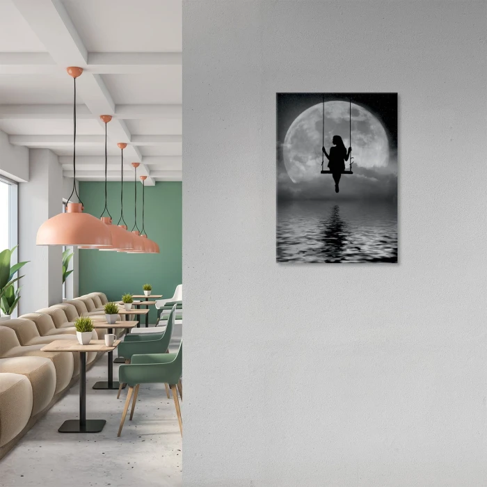 Plakat metalowy Kobieta na huśtawce Prezent